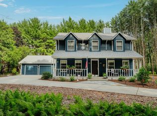 1032 Mill Rd, Delafield, WI 53018