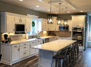 9974 N Wind River Run, McCordsville, IN 46055