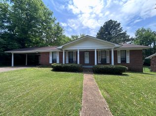 1007 Eisenhower Dr, Tupelo, MS 38801