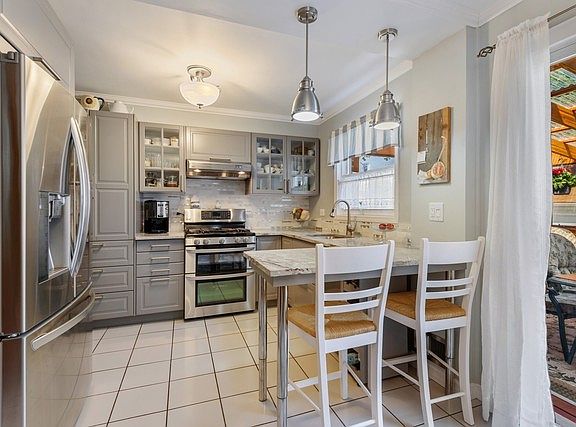 5th image of 3957 N Merrimac Ave #3957