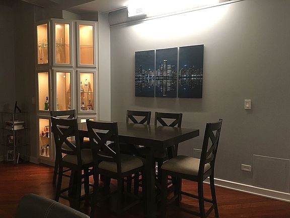 2nd image of 400 W Ontario St APT 704