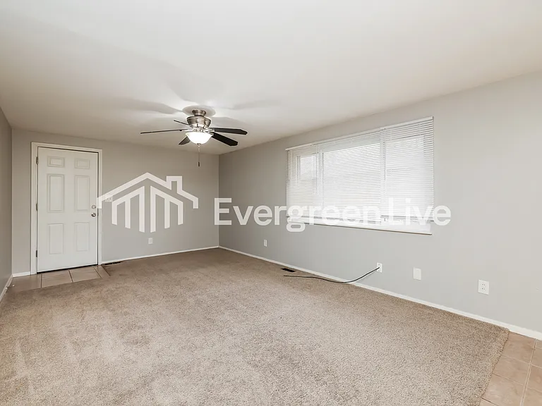 211 Silverstone Dr — Photo 8