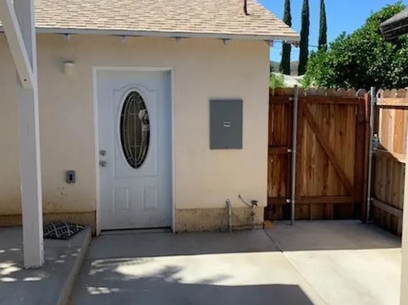 10528 Langmuir Ave, Sunland, CA 91040
