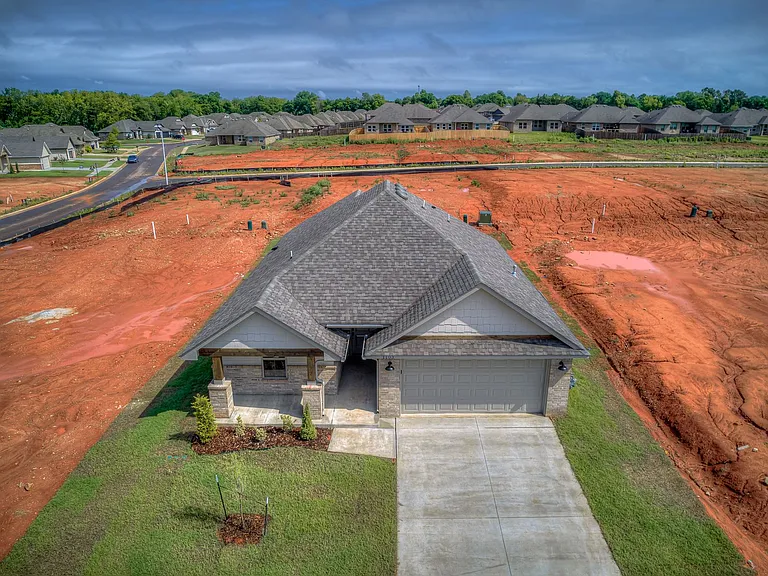 1103 Wisteria Way — Photo 15