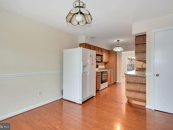 5th image of 10415 Red Granite Ter
