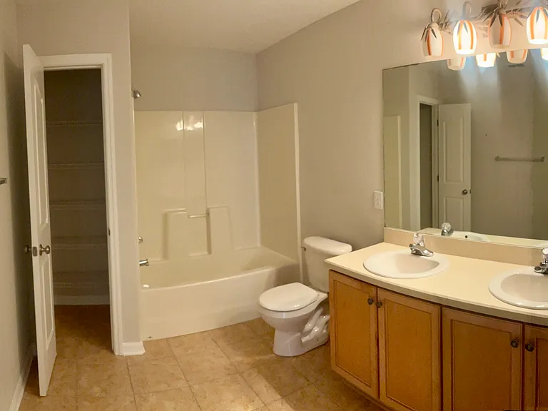 17608 Glenapp Dr — Photo 24