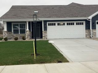 12704 Woodside Dr, Cedar Lake, IN 46303