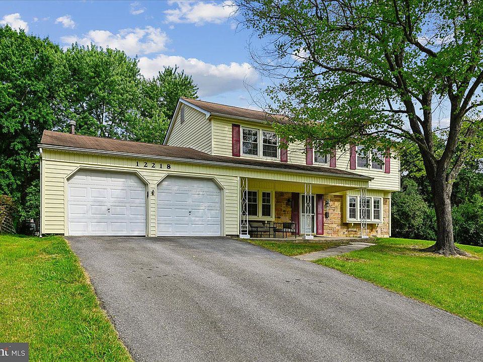 1st image of 12218 Valerie Ln