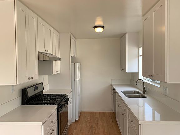 2nd image of 1123 S Sherbourne Dr APT 101