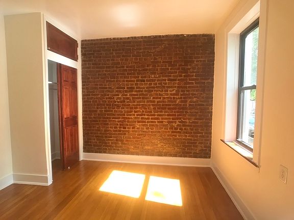 2nd image of 21-38 Crescent St #B5