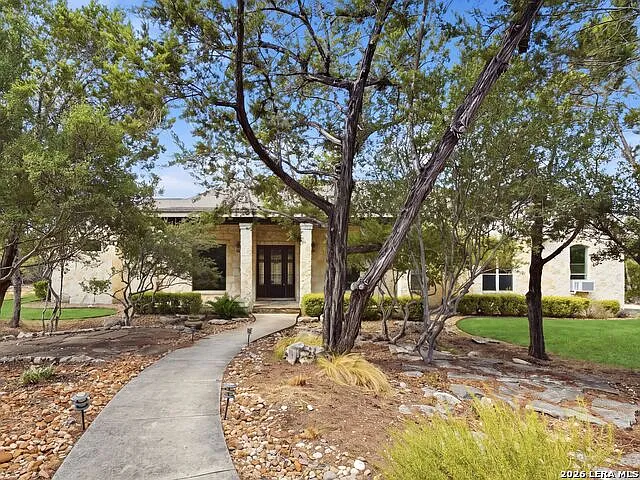 3 bed, 3.0 bath, 3185 sqft, $4,500 — Photo 3
