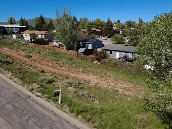 104 Hillside Dr, Evanston, WY 82930