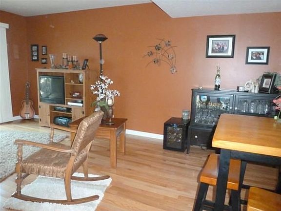 5th image of 1817 Indian Hills Dr
