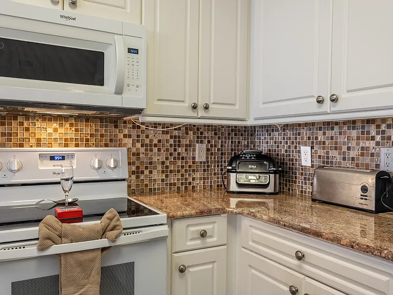 80 Surfview Dr #523 — Photo 8