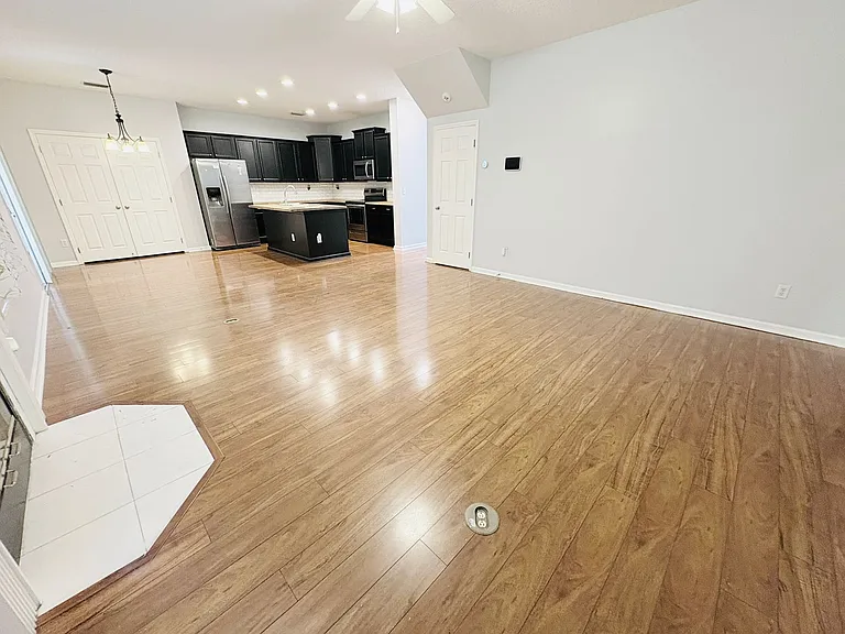5950 Round Table Rd — Photo 8