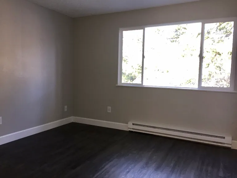 17732 NE Glisan St #32 — Photo 6