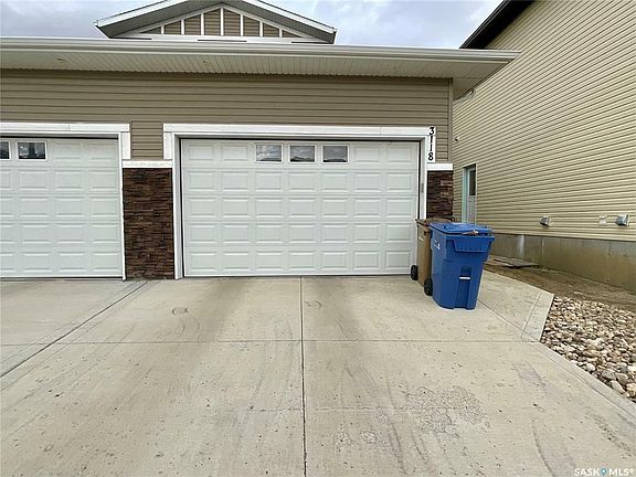 3rd image of 3118 Mazurak Cres