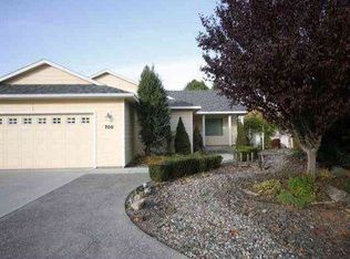 700 W 18th Ct, Kennewick, WA 99337