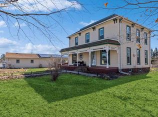 422 E Adams St, Marengo, IA 52301