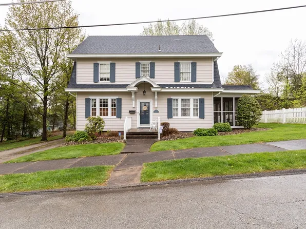 56 Linden Pl, Uniontown, PA 15401