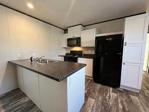5th image of 1440 W Plum #127