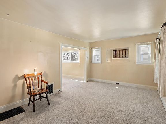 2nd image of 19 Parkway Ave