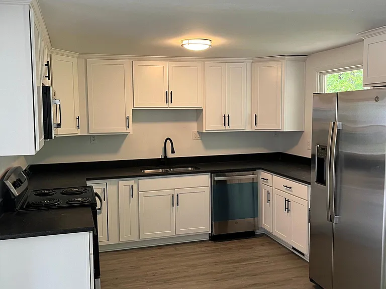 9406 Kendrick Rd — Photo 2