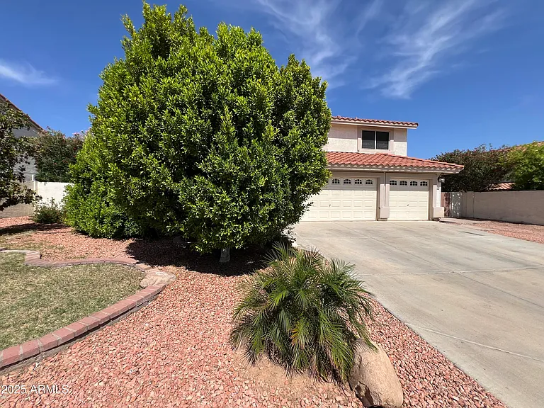 12721 N 58th Dr — Photo 2
