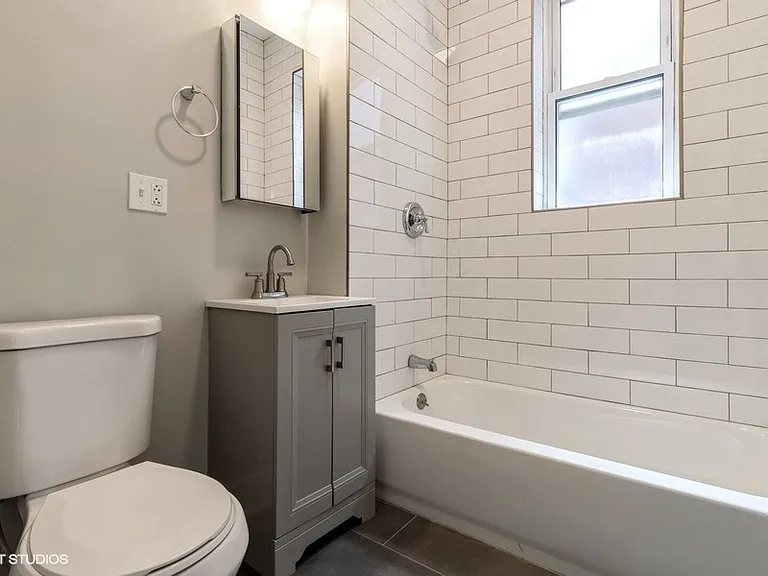 1739 N Damen Ave #3F — Photo 9