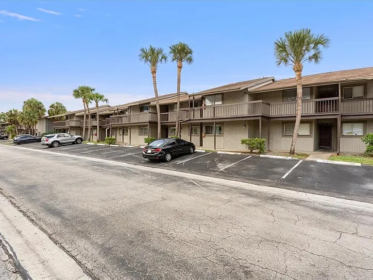 6332 Newtown Cir #32B5 — Photo 2