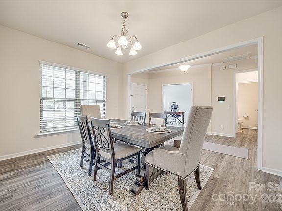 5th image of 11157 Limehurst Pl