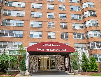 70-25 Yellowstone Boulevard, #2T