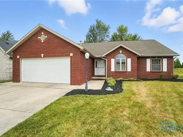 1556 Plum Creek Dr, Findlay, OH 45840