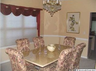 60 Merion Ln, Jackson, NJ 08527