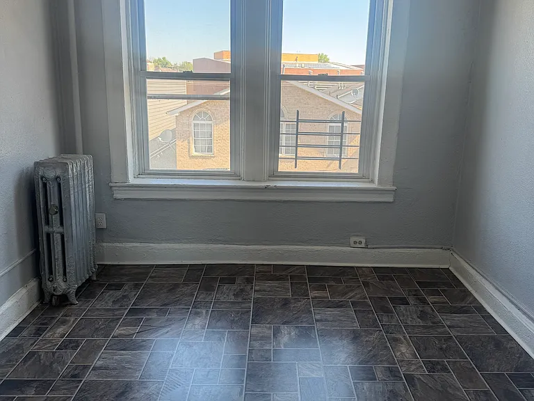 239 Beacon Ave #12 — Photo 9
