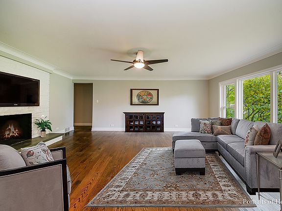 3rd image of 2529 Country Club Dr