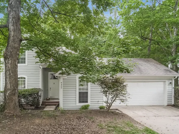 8400 Woodford Bridge Dr, Charlotte, NC 28216