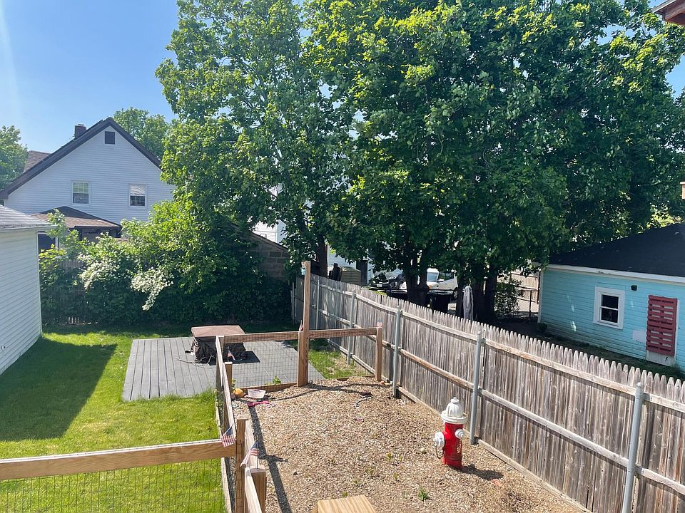 1st image of 15 Lyon Ave