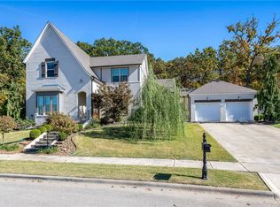 320 N Ainsley Loop, Fayetteville, AR 72704