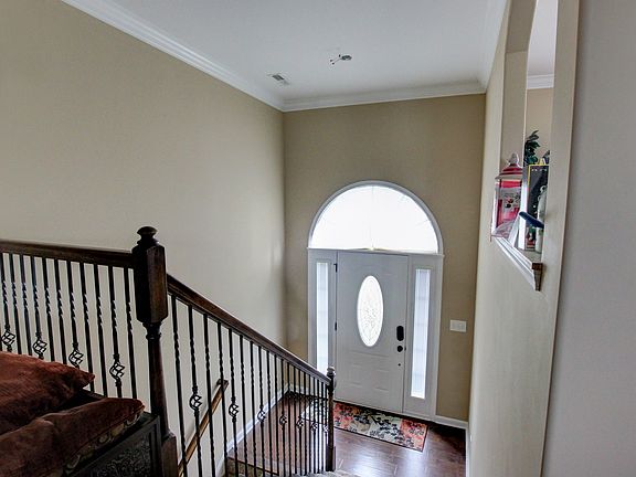 4th image of 2937 McManus Cir