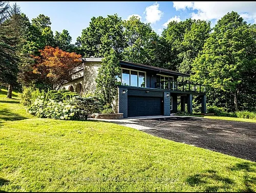 17 Keily Cres Photo 1