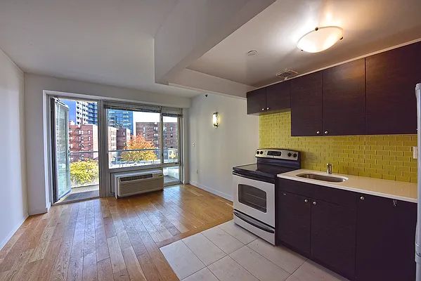 Rented by Project Queens LLC | media 6