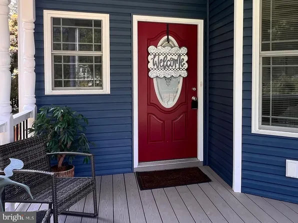 126 4th St, Colonial Beach, VA 22443