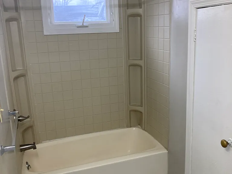 6640 Fonda Ave — Photo 7