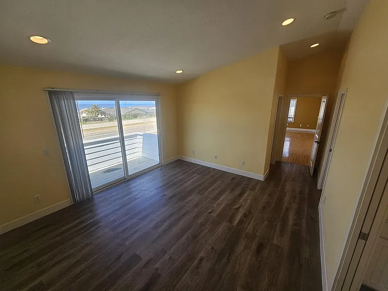 300 Trinidad St — Photo 16