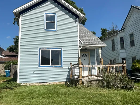34 3rd St, Savanna, IL 61074