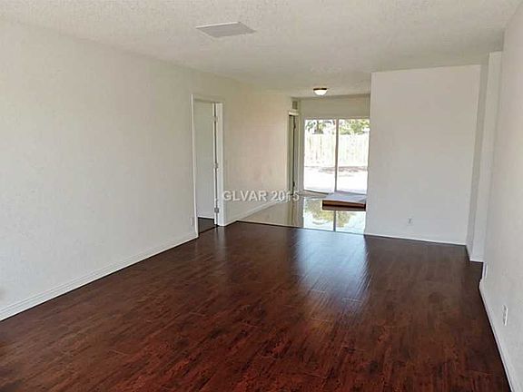 3rd image of 3646 Olive St