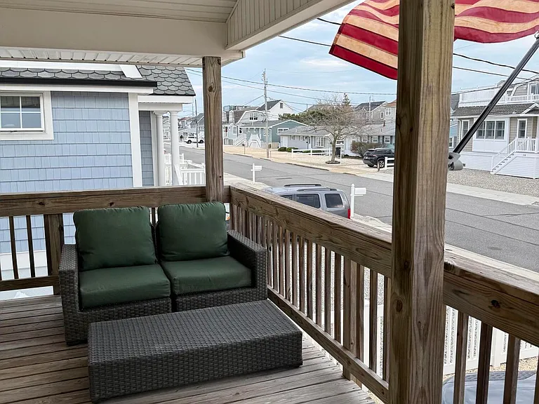 254 Ocean Bay Blvd — Photo 4