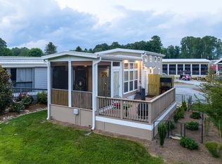 22 Strolling Easy Ln, Flat Rock, NC 28731