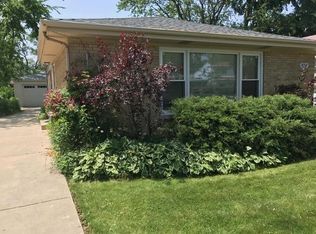 8214 Ridgeway Ave, Skokie, IL 60076